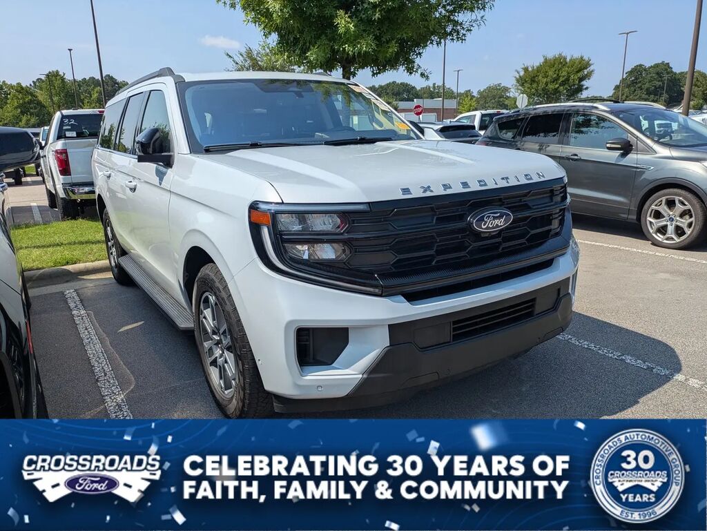 2025 Ford Expedition MAX Active — photo 1 of 11