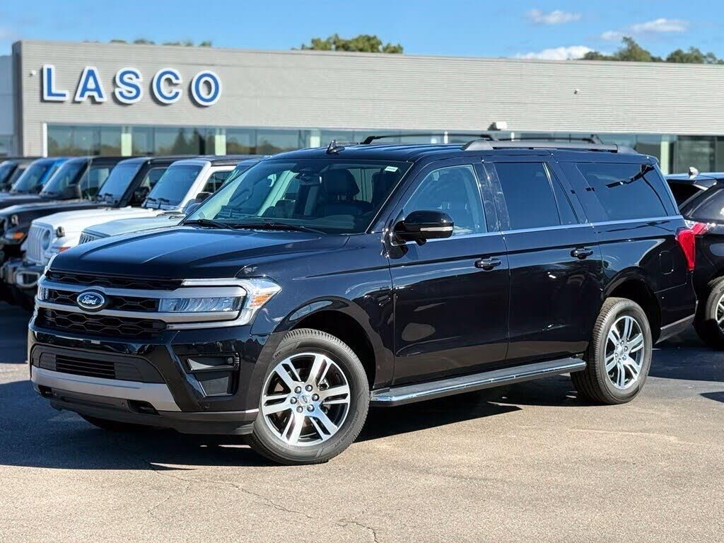 2023 Ford Expedition MAX XLT — photo 1 of 1