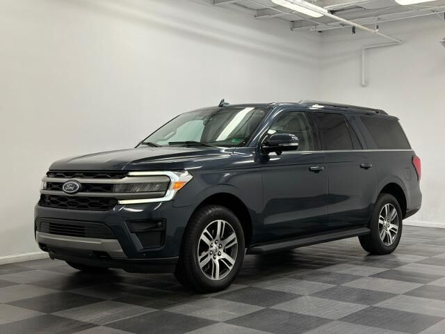 2024 Ford Expedition MAX XLT — photo 1 of 13
