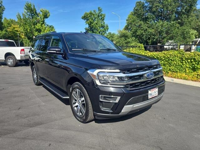 2022 Ford Expedition MAX Limited — photo 1 of 13
