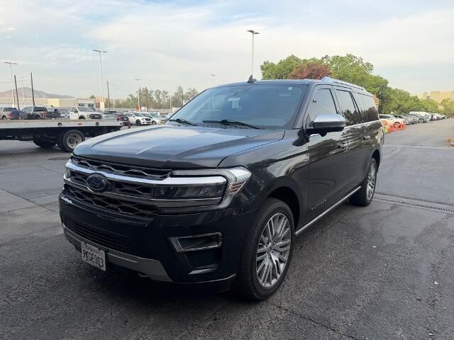 2023 Ford Expedition MAX Platinum — photo 1 of 10