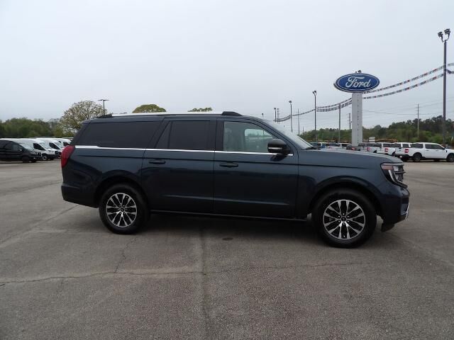 2025 Ford Expedition MAX Platinum — photo 1 of 26