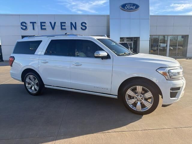 2023 Ford Expedition MAX Platinum — photo 1 of 13