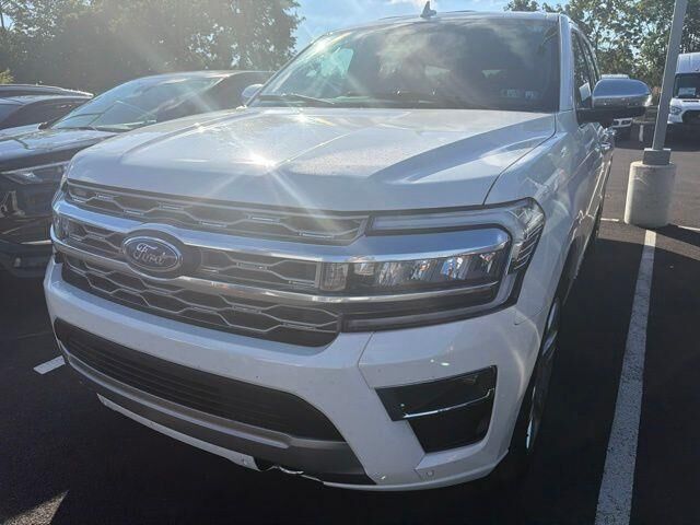 2024 Ford Expedition MAX Platinum — photo 1 of 27