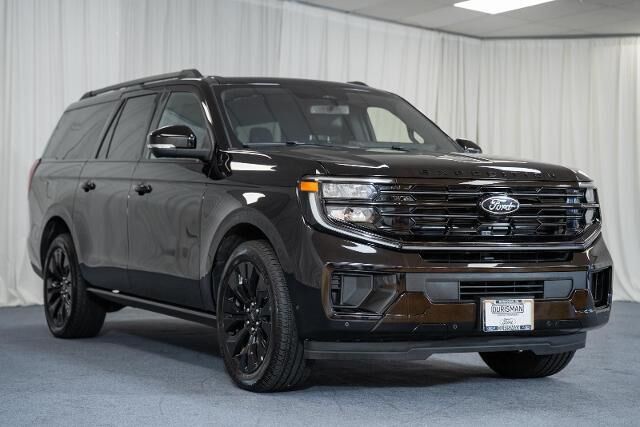 2025 Ford Expedition MAX Platinum — photo 1 of 1