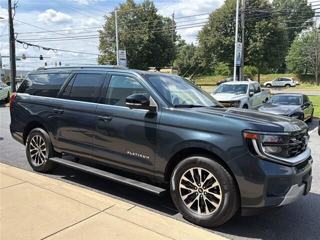 2025 Ford Expedition MAX Platinum — photo 1 of 15