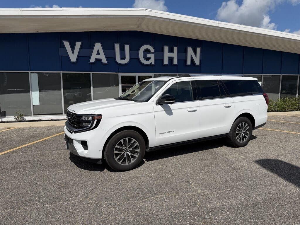 2025 Ford Expedition MAX Platinum — photo 1 of 3