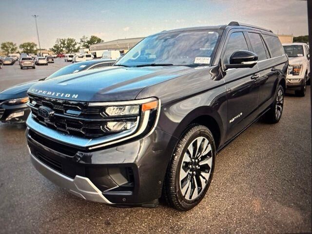 2025 Ford Expedition MAX Platinum — photo 1 of 4
