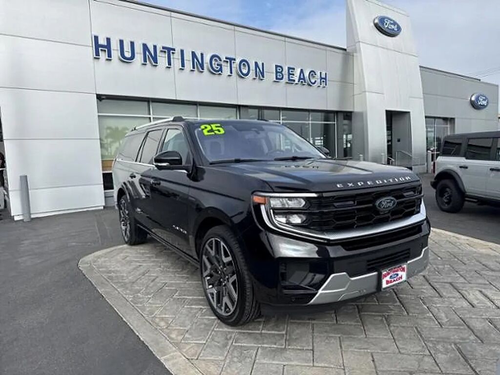 2025 Ford Expedition MAX Platinum — photo 1 of 13