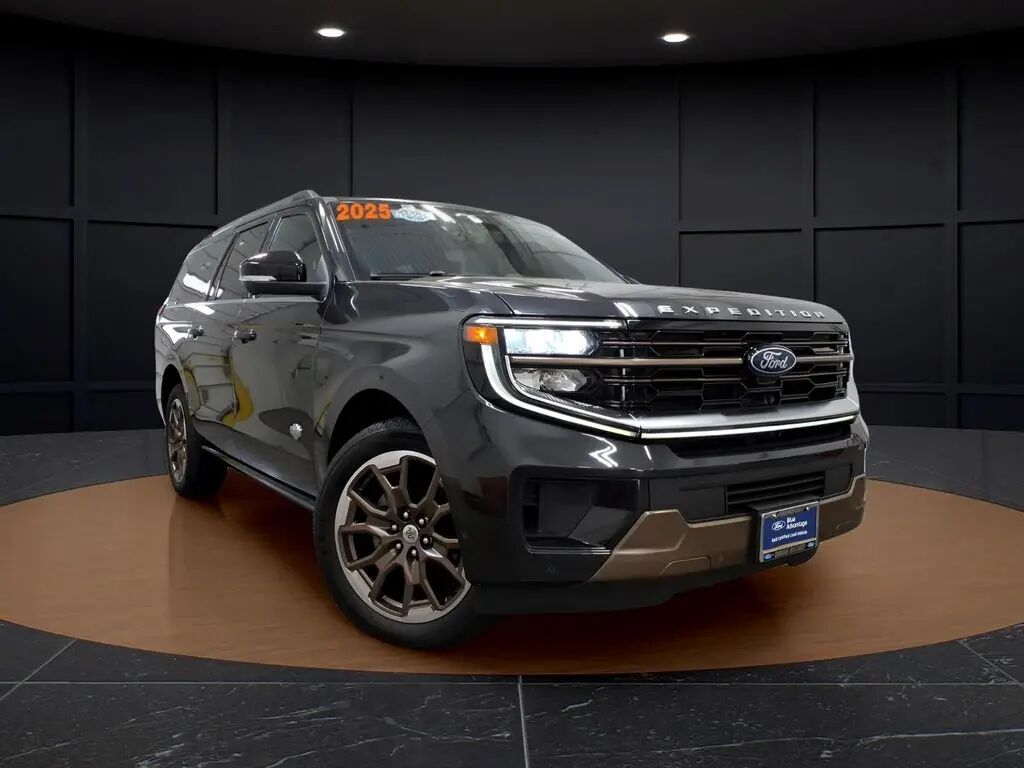 2025 Ford Expedition MAX King Ranch — photo 1 of 5