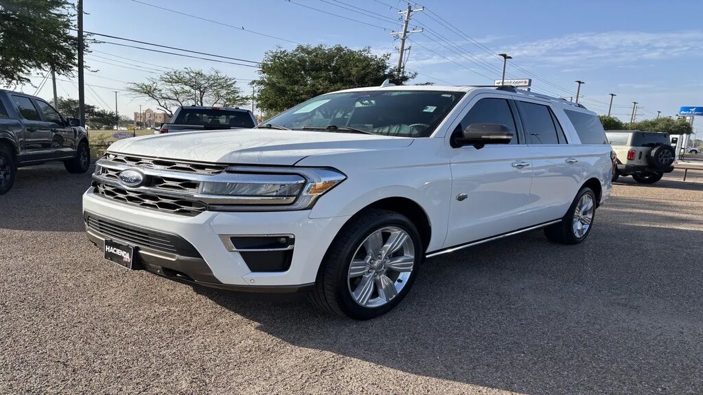 2024 Ford Expedition MAX King Ranch — photo 1 of 23