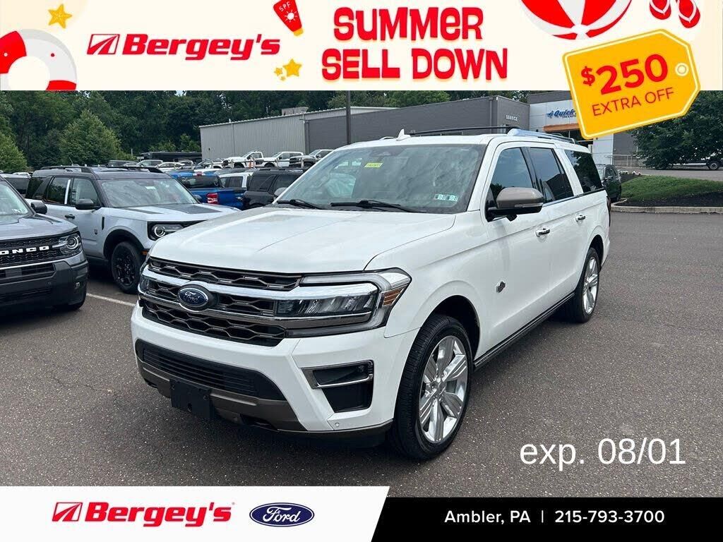 2022 Ford Expedition MAX King Ranch — photo 1 of 5