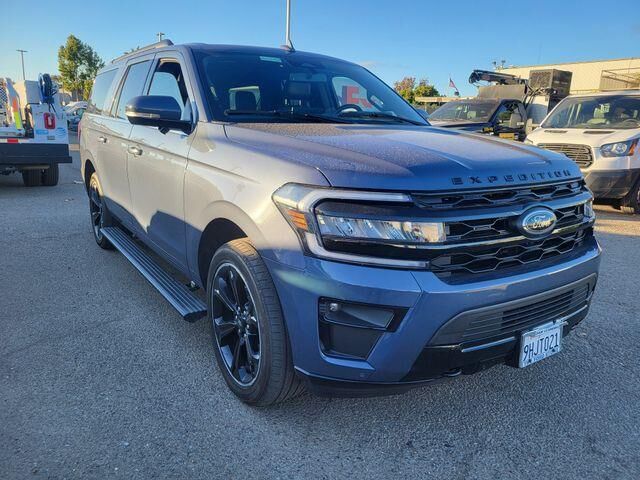 2023 Ford Expedition MAX Limited — photo 1 of 14