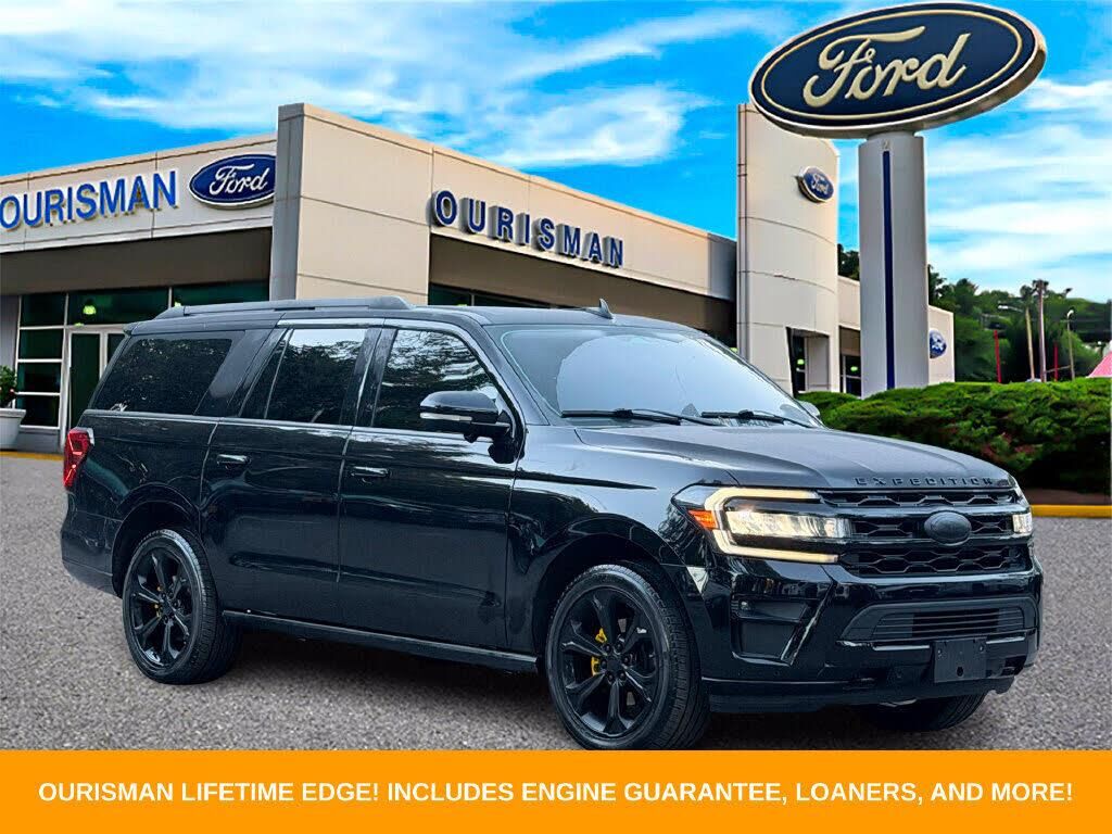 2023 Ford Expedition MAX Limited — photo 1 of 1