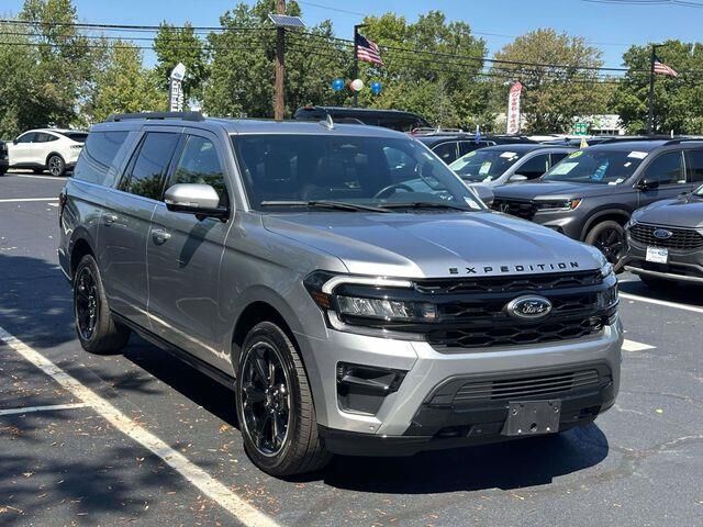 2023 Ford Expedition MAX Limited — photo 1 of 35