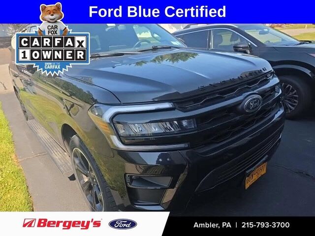 2023 Ford Expedition MAX Limited — photo 1 of 2