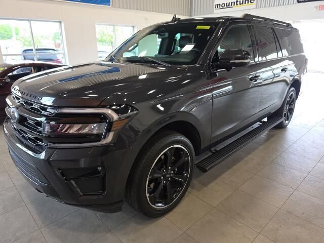 2023 Ford Expedition MAX Limited — photo 1 of 13