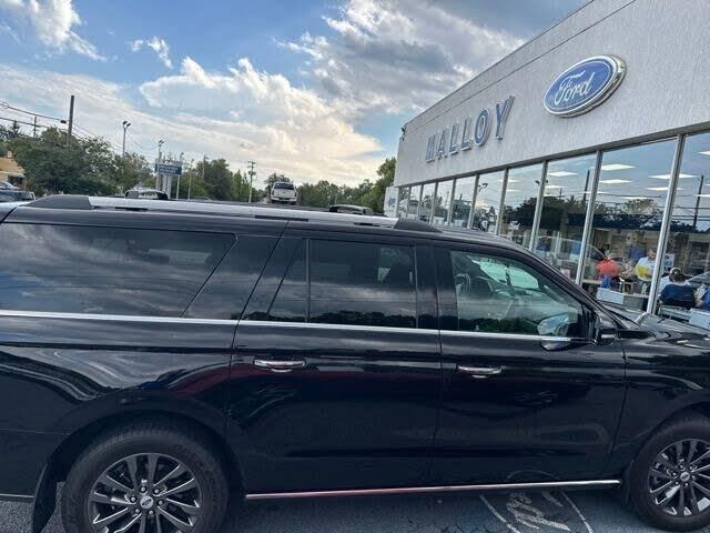 2021 Ford Expedition MAX Limited — photo 1 of 2