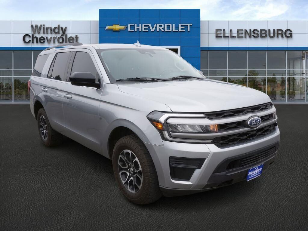 2022 Ford Expedition XL — photo 1 of 13