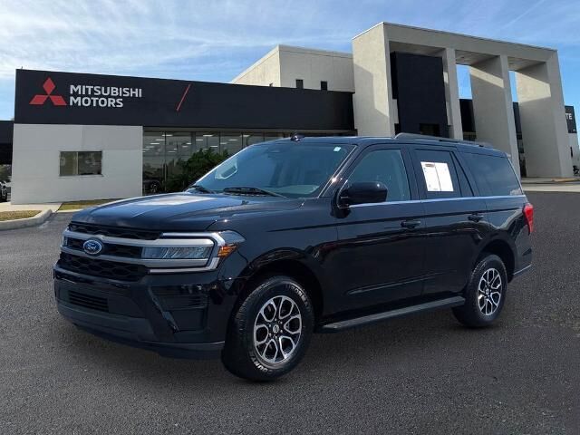 2024 Ford Expedition XLT — photo 1 of 13
