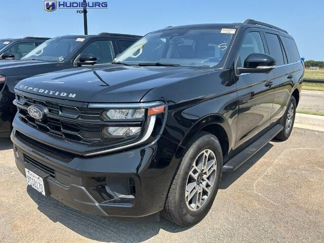 2025 Ford Expedition Active — photo 1 of 14