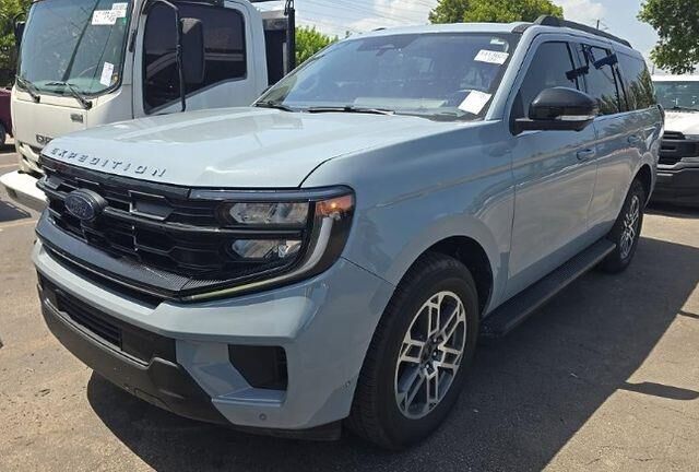 2025 Ford Expedition Active — photo 1 of 6
