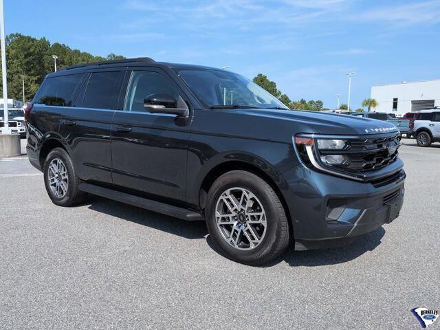 2025 Ford Expedition Active — photo 1 of 13
