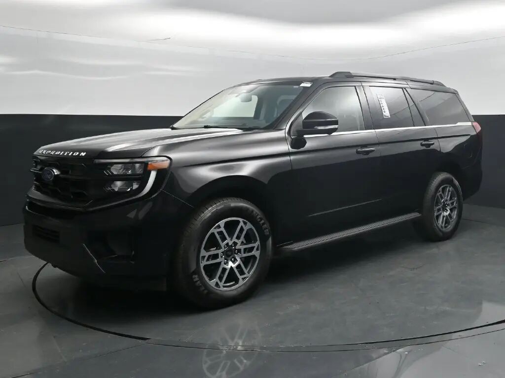 2025 Ford Expedition Active — photo 1 of 13
