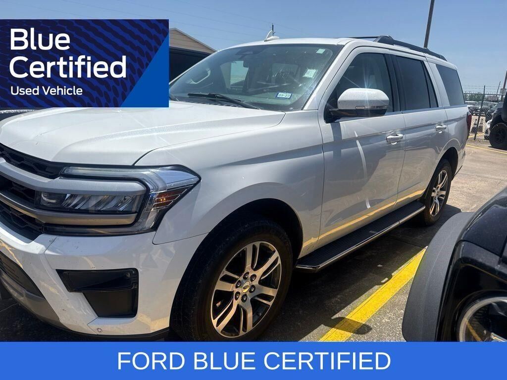2023 Ford Expedition XLT — photo 1 of 8
