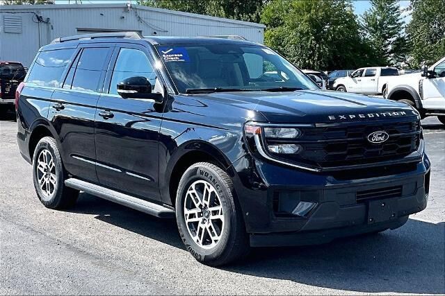 2025 Ford Expedition Active — photo 1 of 26