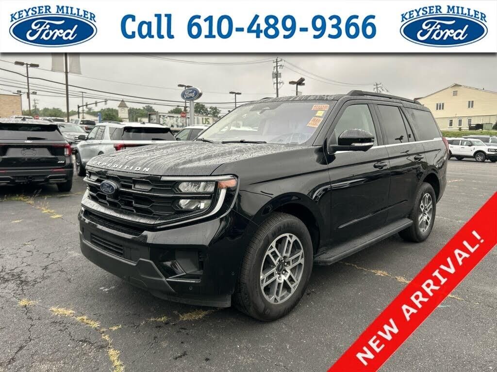 2025 Ford Expedition Active — photo 1 of 2