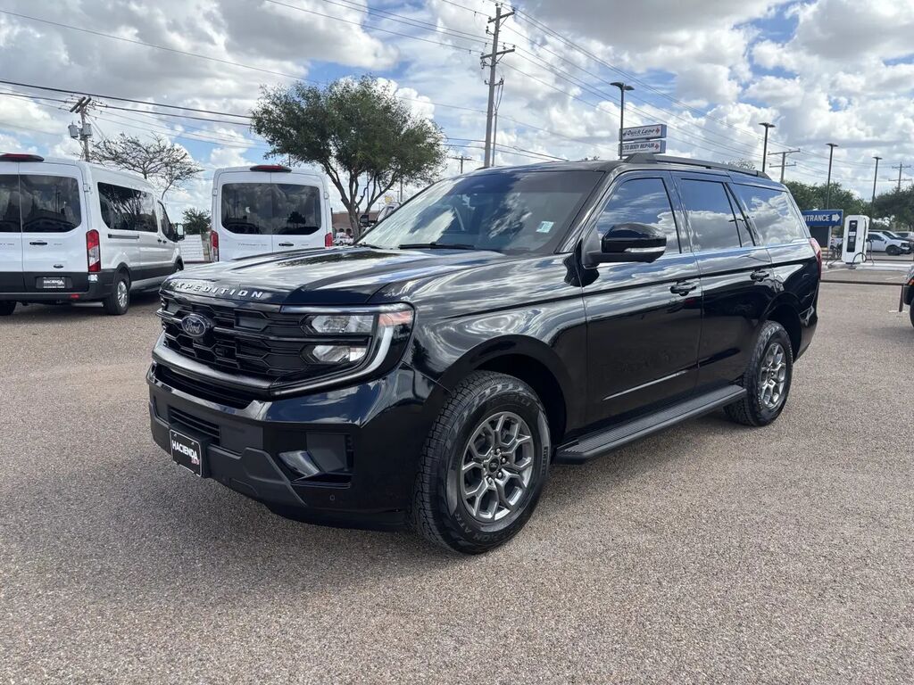 2026 Ford Expedition Active — photo 1 of 13