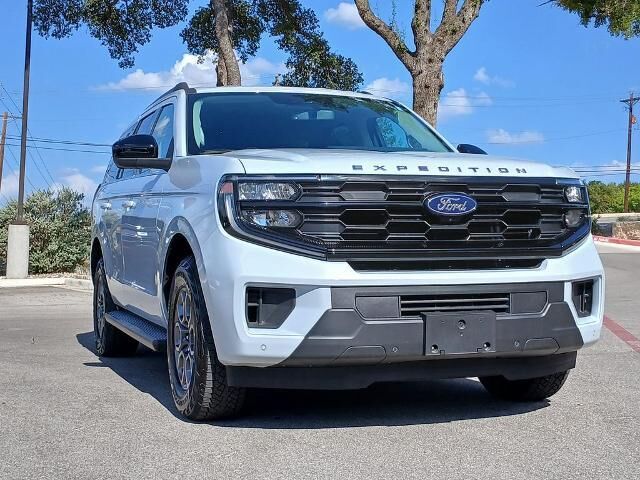 2025 Ford Expedition Active — photo 1 of 26