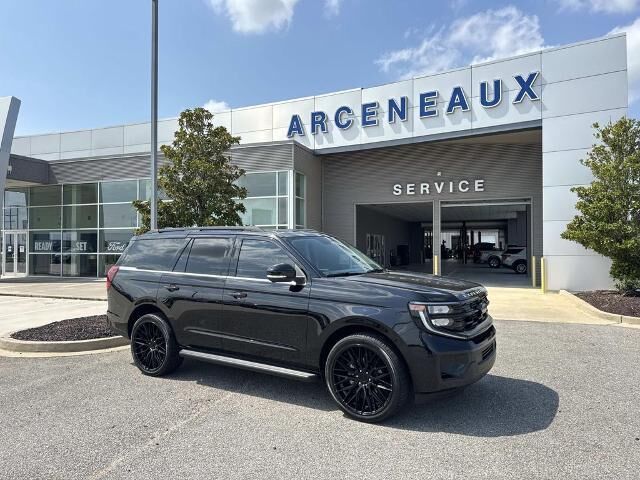 2026 Ford Expedition Active — photo 1 of 13