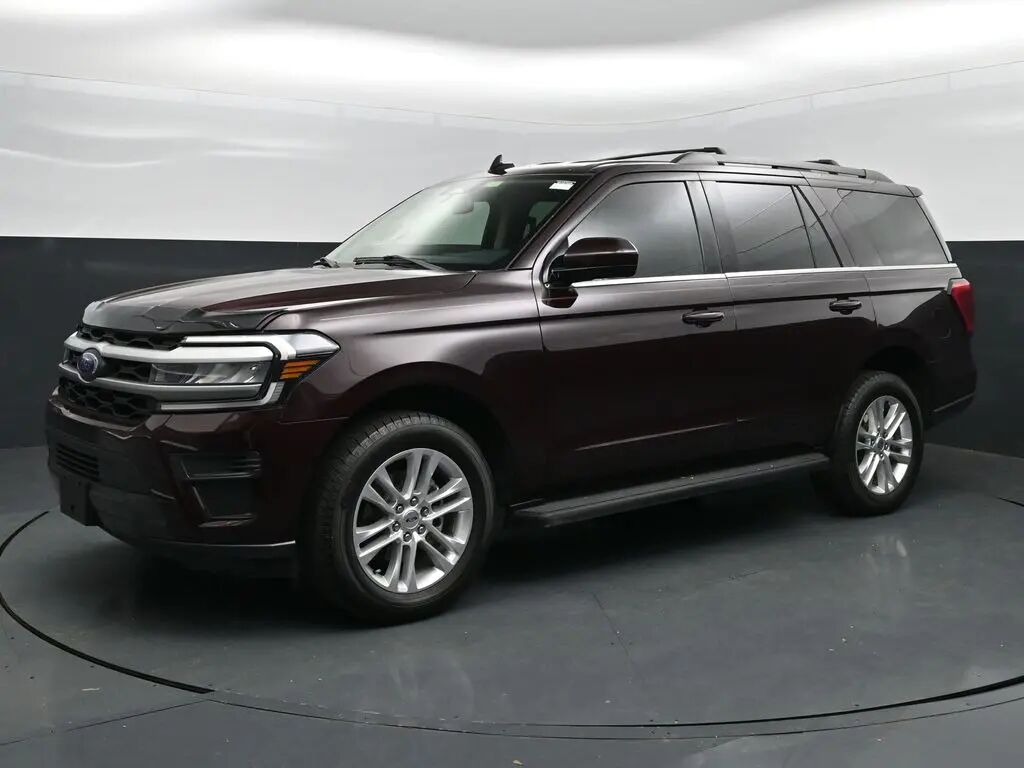 2024 Ford Expedition XLT — photo 1 of 12