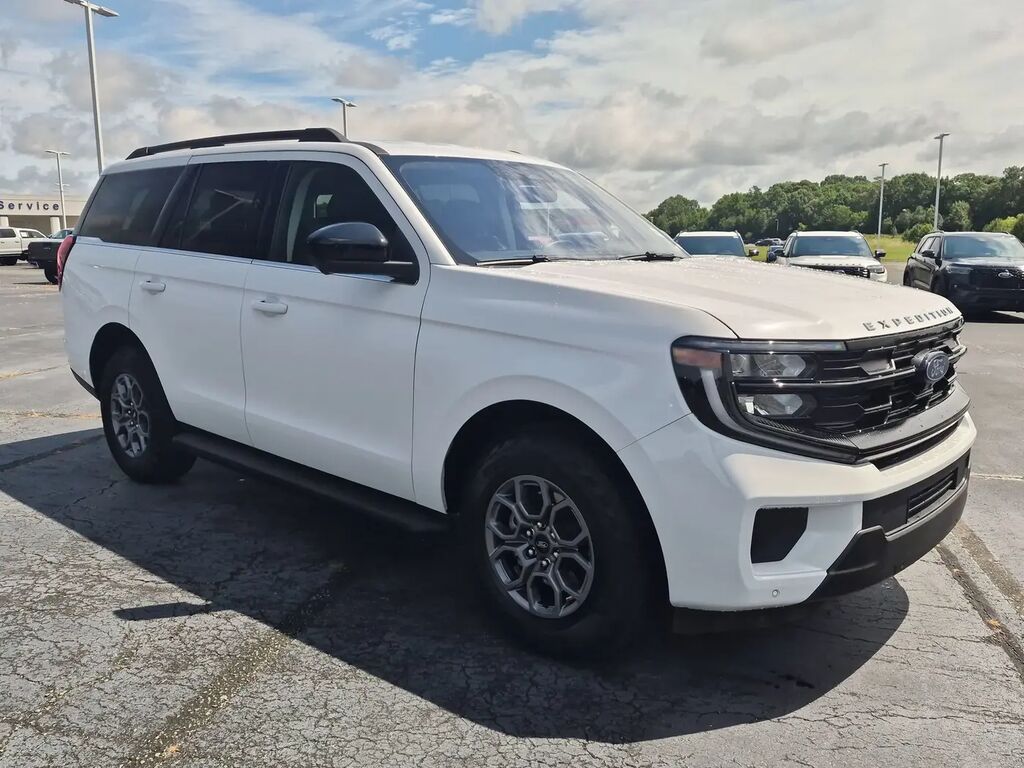 2025 Ford Expedition Active — photo 1 of 40