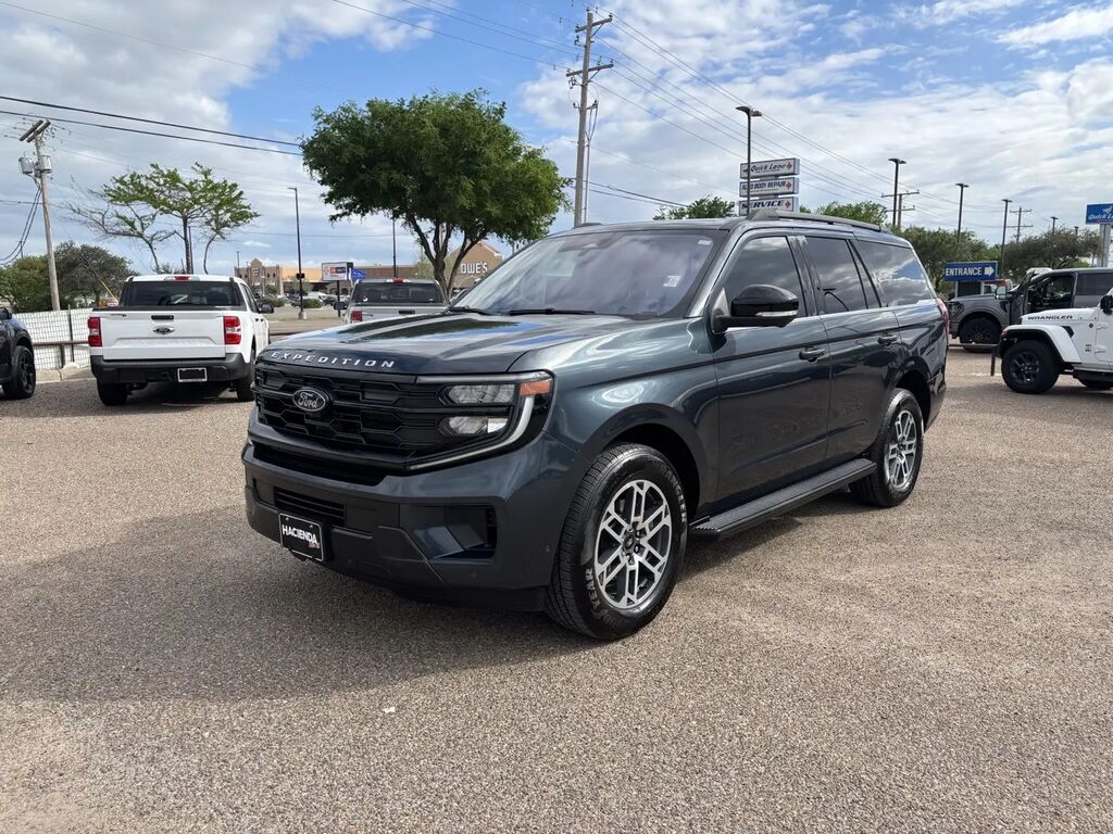 2025 Ford Expedition Active — photo 1 of 13