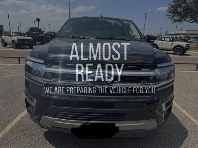 2023 Ford Expedition XLT — photo 1 of 43