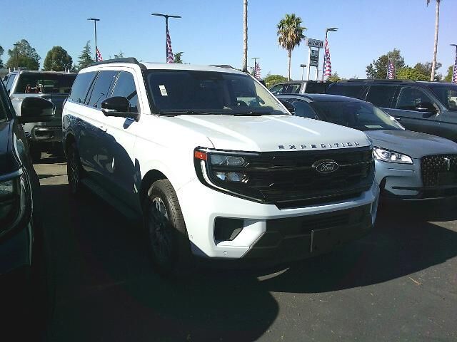2025 Ford Expedition Active — photo 1 of 26