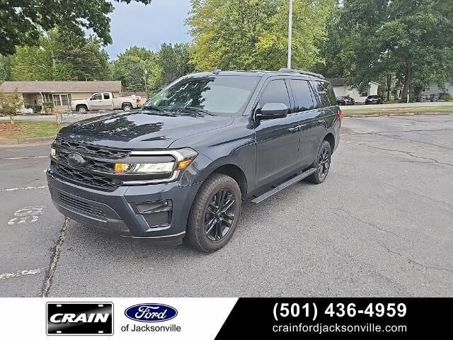 2024 Ford Expedition XLT — photo 1 of 10