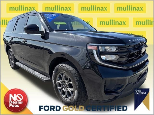 2025 Ford Expedition Active — photo 1 of 12