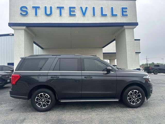 2023 Ford Expedition XLT — photo 1 of 13