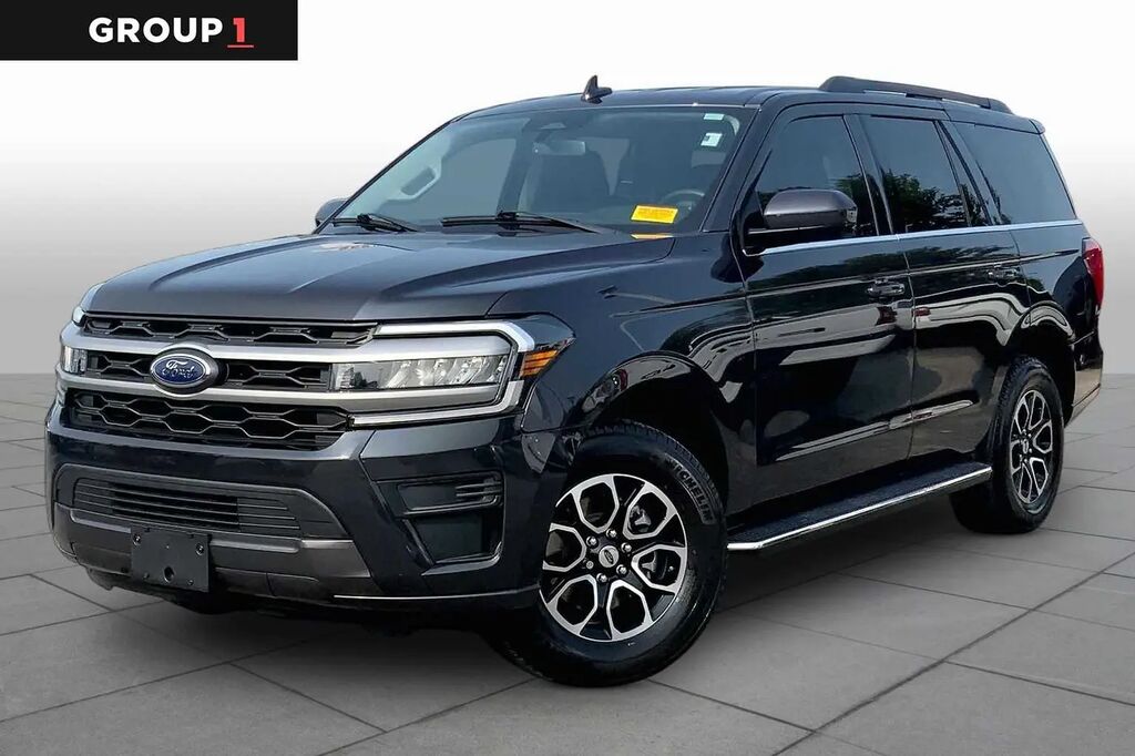 2023 Ford Expedition XLT — photo 1 of 14