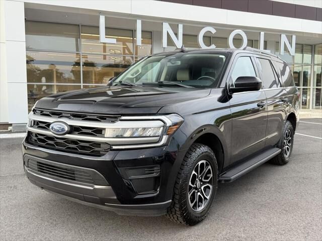 2024 Ford Expedition XLT — photo 1 of 4