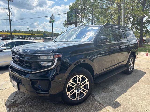 2025 Ford Expedition Active — photo 1 of 4