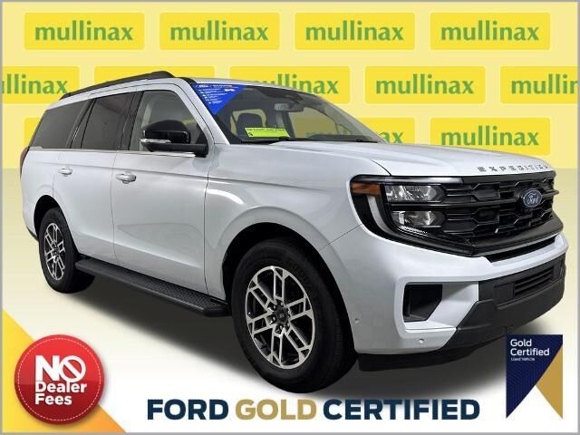 2025 Ford Expedition Active — photo 1 of 13