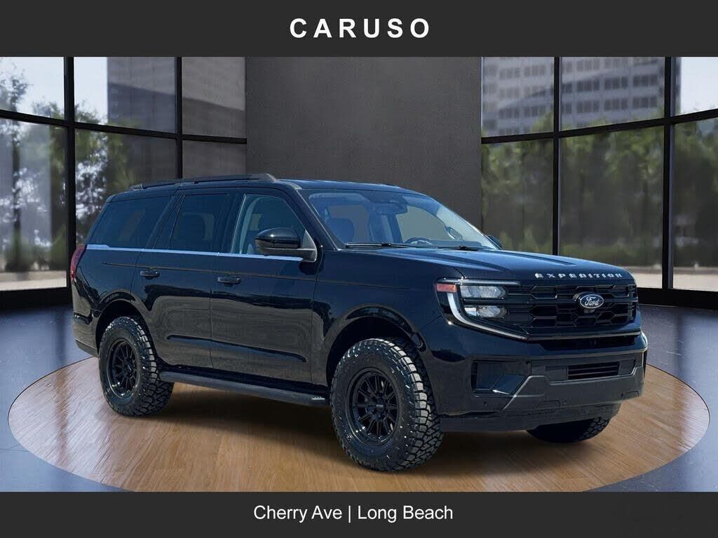 2025 Ford Expedition Active — photo 1 of 14