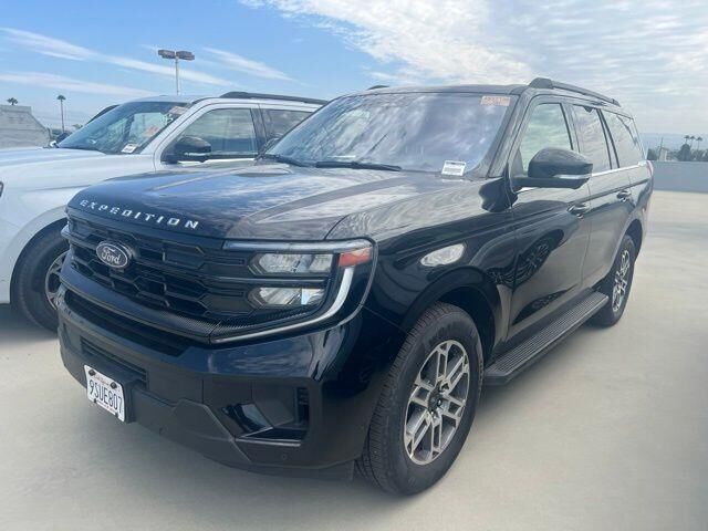 2025 Ford Expedition Active — photo 1 of 54