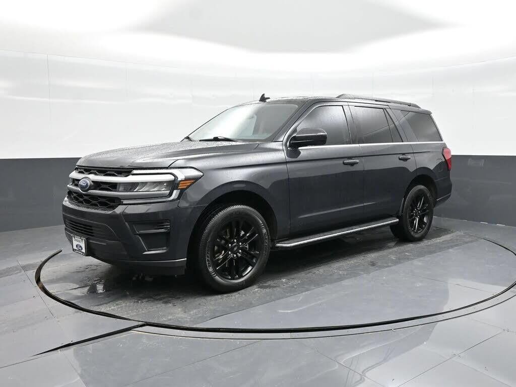 2022 Ford Expedition XLT — photo 1 of 1