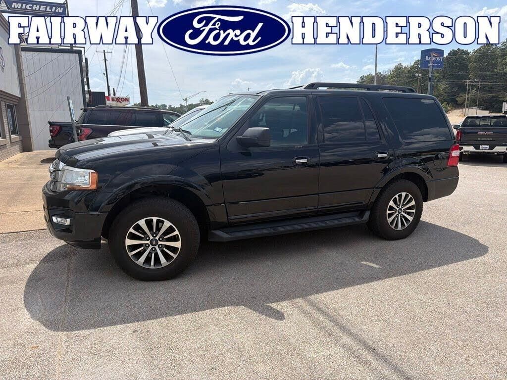 2017 Ford Expedition XLT — photo 1 of 1